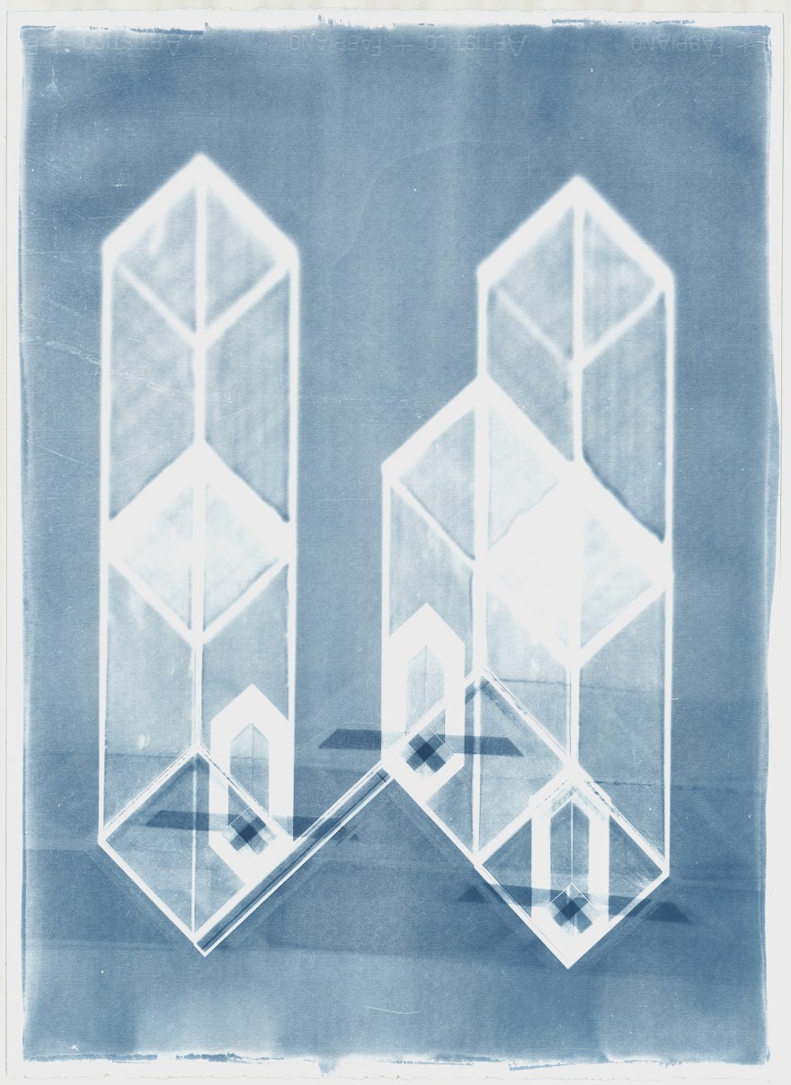 AxoPortrait0-56x76-ColCor-72ppi